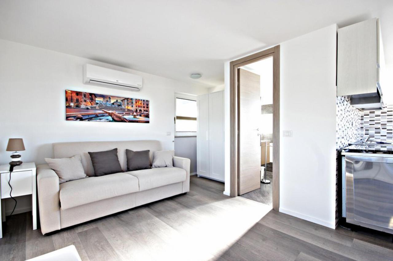 Romantic Attic With Terrace Over Rome Extérieur photo