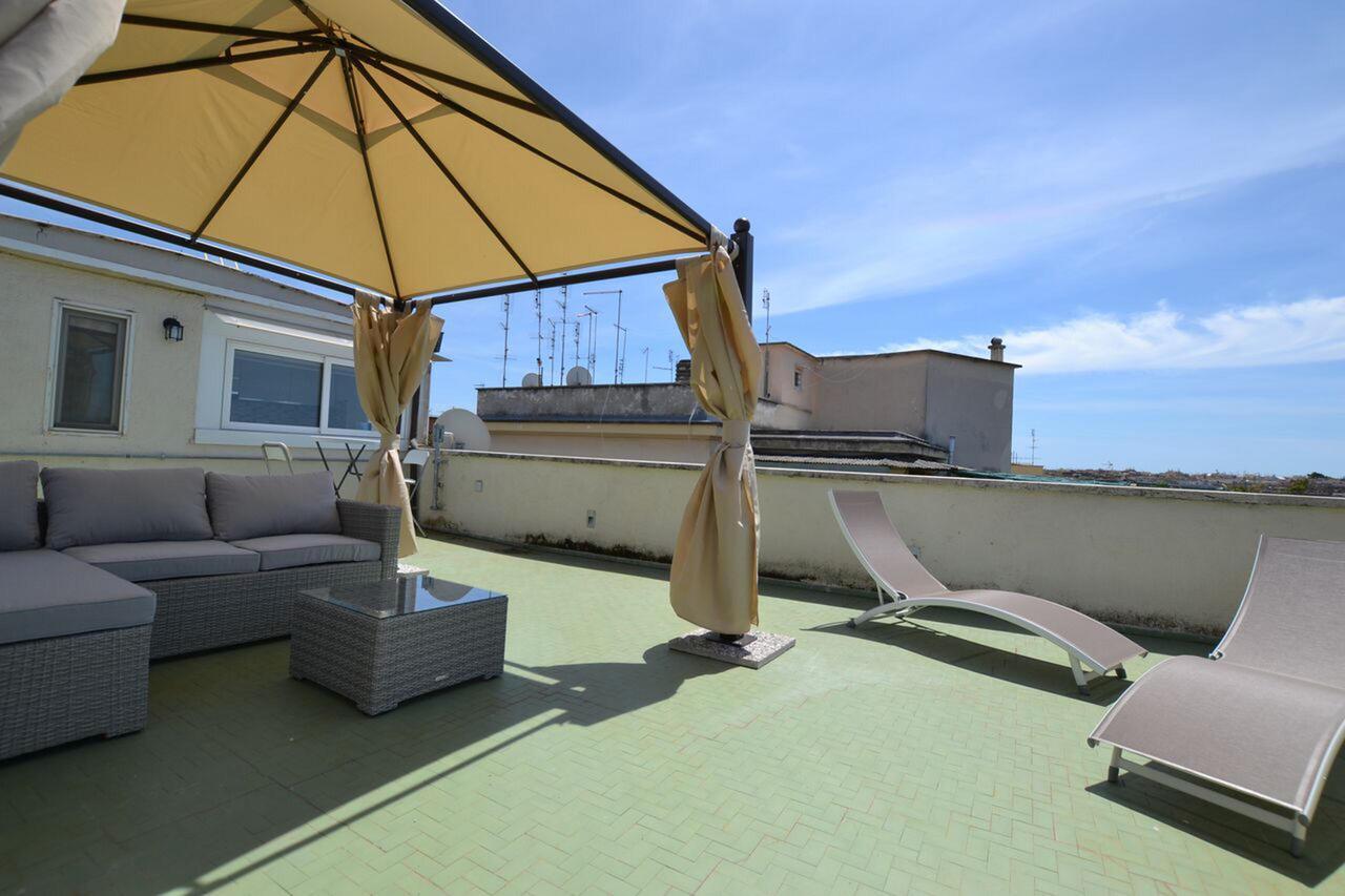 Romantic Attic With Terrace Over Rome Extérieur photo